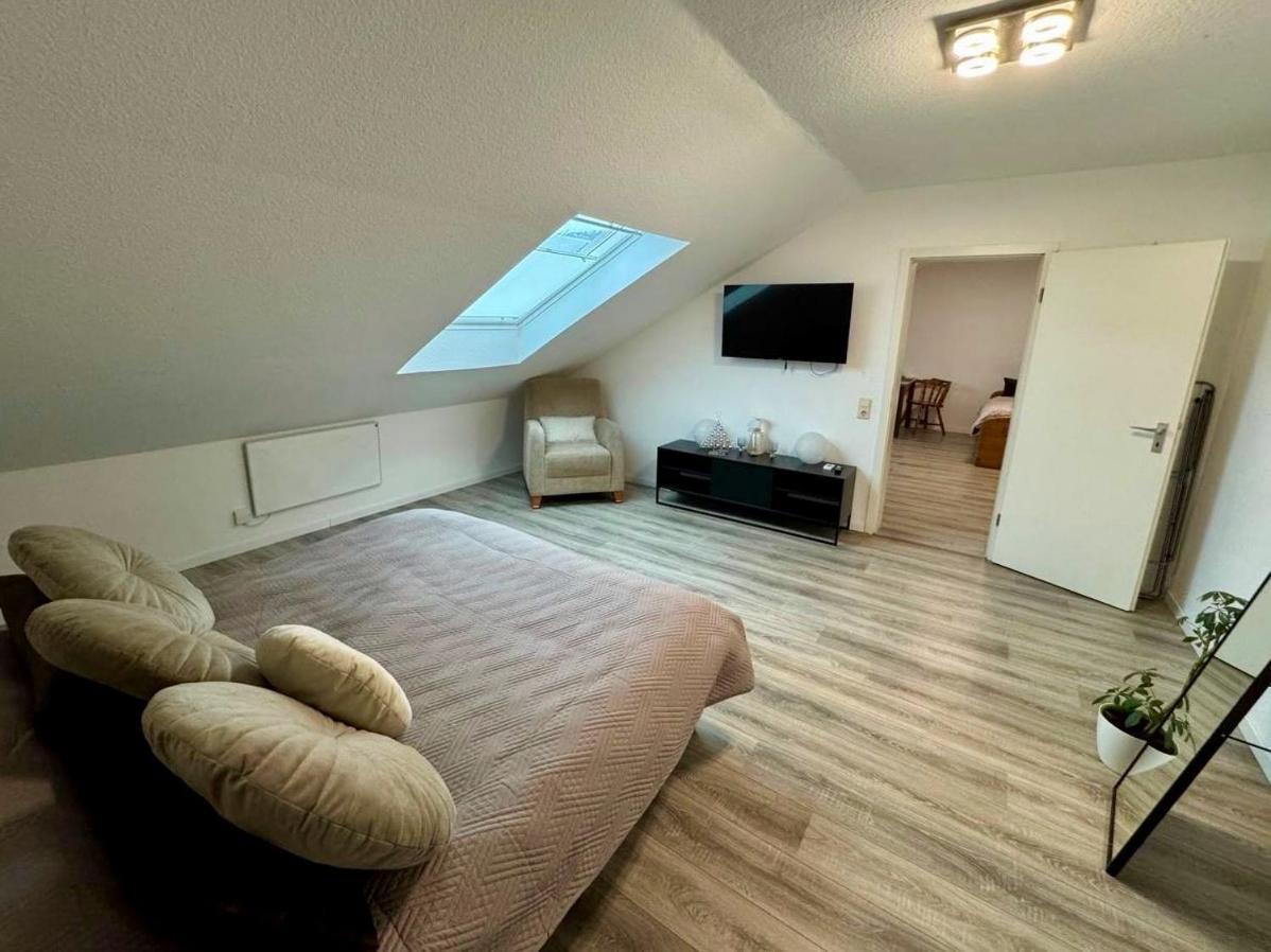Marienhaus Apartment - Zentral, Parken, Netflix, Kontaktloses Einchecken Вупперталь Екстер'єр фото