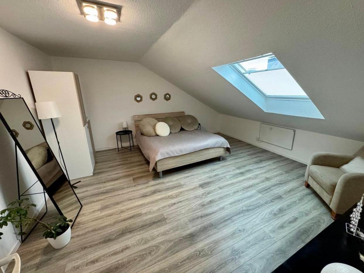 Marienhaus Apartment - Zentral, Parken, Netflix, Kontaktloses Einchecken Вупперталь Екстер'єр фото
